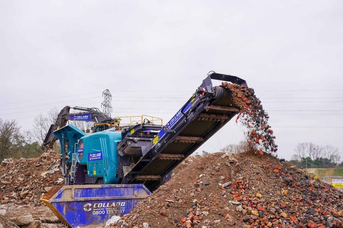 Premiertrak 450_2 (1).jpg Premiertrak 450_2 (1).jpg